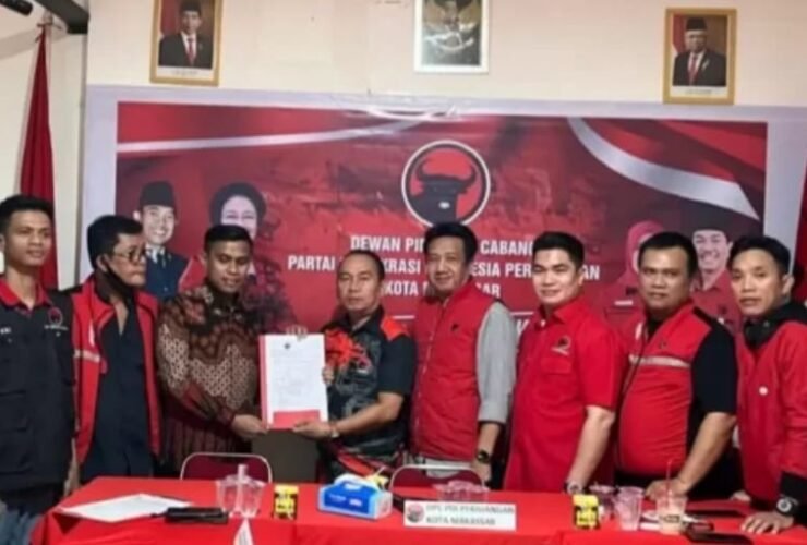 Andi Seto daftar di PDI Perjuangan sebagai bakal calon Wali Kota Makassar, Senin 13 Mei 2024. (Foto: Istimewa)