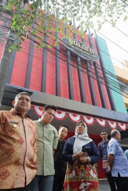 Walikota Makassar Tindak Tegas Kabel FO Semrawut, Dorong Percepatan Program Kabel Bawah Tanah