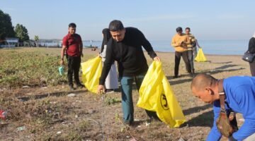 World Cleanup Day 2025: Gotong Royong Massal di Makassar