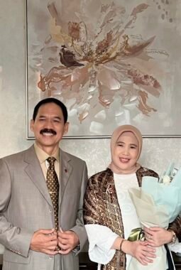 Pengabdian untuk Pendidikan dan UMKM, Prof. Thamrin Abduh Resmi Guru Besar di Unibos