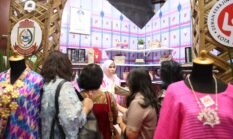 Wastra Bugis-Makassar Pikat Pengunjung, Produk Dekranasda Makassar Diborong Hingga Mancanegara