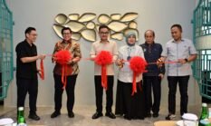 Aliyah Mustika Ilham Menghadiri Grand Opening Seroeni Makassar di Kawasan CPI
