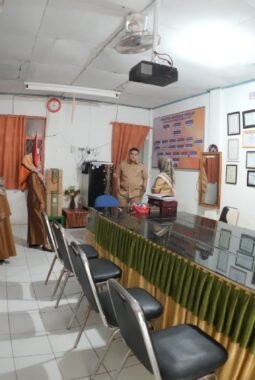 Empat Dekade Berlalu, Munafri Kembali Menjejak SD Cek Fasilitas Tempat Ia Bersekolah