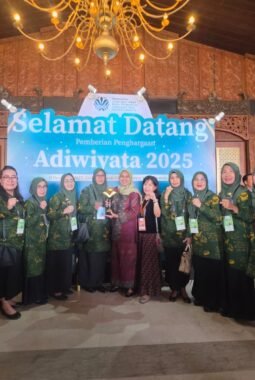 Kota Makassar Borong Penghargaan Adiwiyata 2025, 10 Sekolah Raih Prestasi Nasional