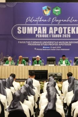 117 Apoteker Baru Resmi Dilantik, Fakultas Farmasi UMI Gelar Sumpah Profesi Periode 2026