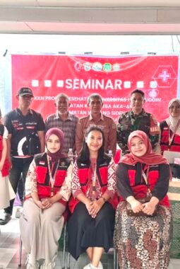 Mahasiswa KKN Profesi Kesehatan 69 Universitas Hasanuddin Paparkan Program Kerja di Desa Aka-Akae, Dukung Pencapaian SDGs