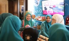 Booth TP PKK Kota Makassar Diserbu Pengunjung, Produk UMKM Laris di Hari Pertama HKG PKK Nasional ke-54