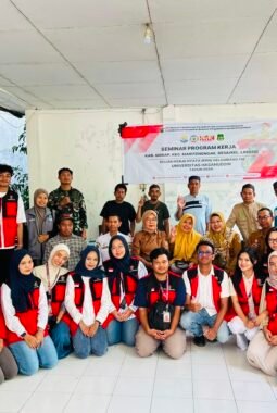 Mahasiswa KKN-T Gelombang 116 UNHAS Paparkan Program Kerja melalui Seminar Awal di Kelurahan Lakessi